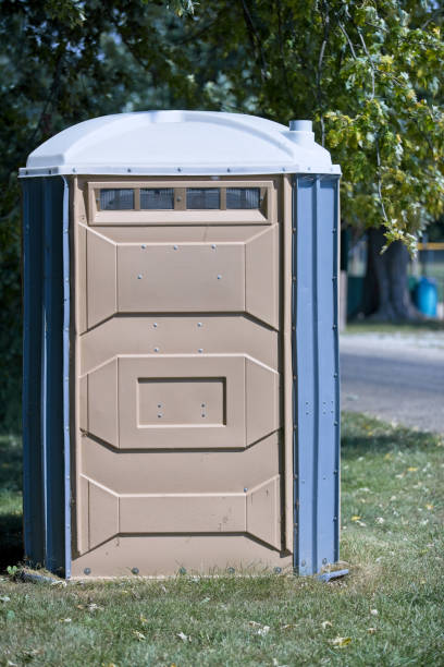 Affordable portable toilet rental in Hayfield, MN
